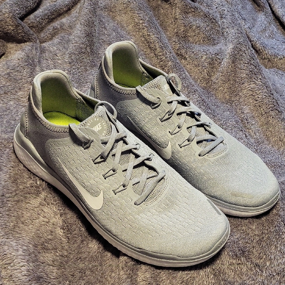 Nike Free Run Gray Athletic Shoes Size 11